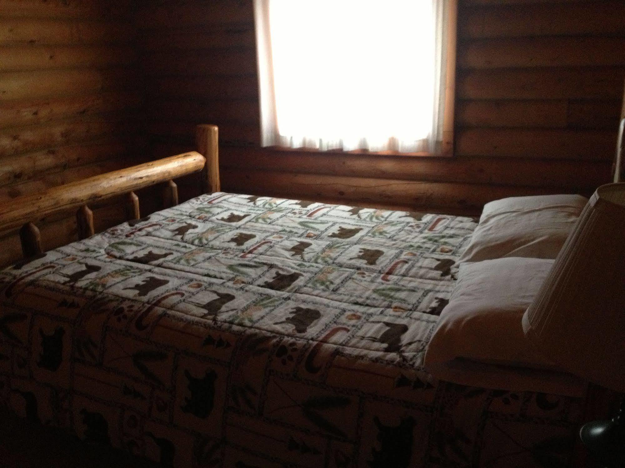 Drift Lodge Moose Bay Cabins アイランド・パーク エクステリア 写真